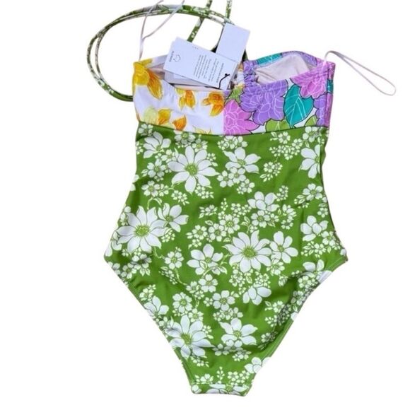 Alemais NWT ELORA RUCHED ONE PIECE
SWIMSUIT XS - Picture 7 of 9